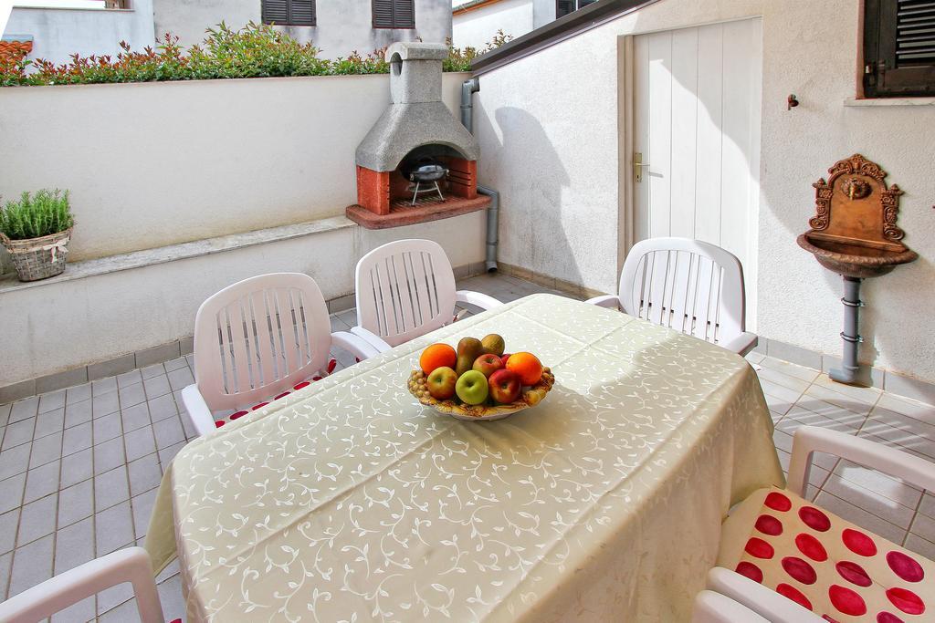 Holiday Home Marko Funtana Exterior photo